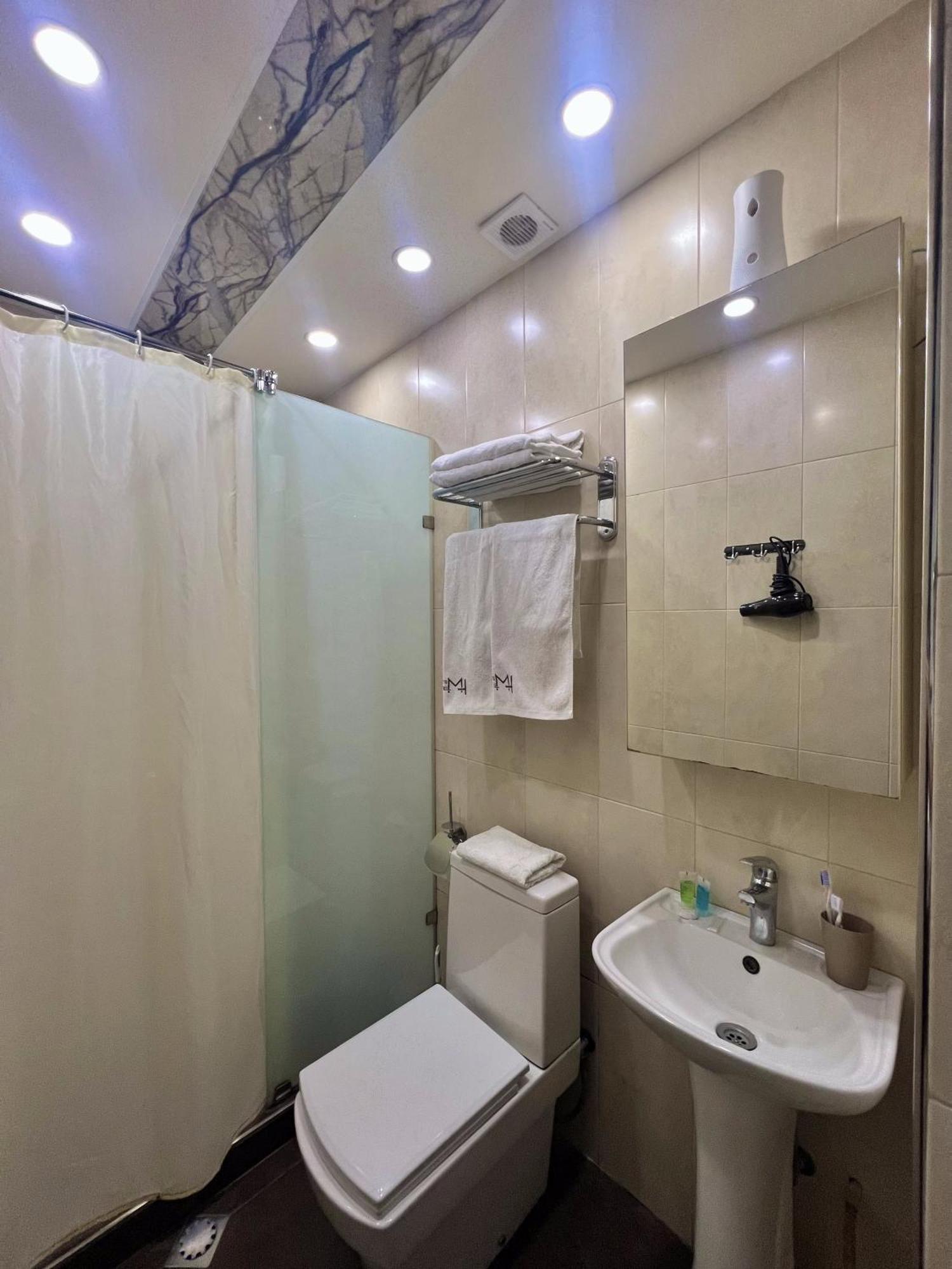 Mashtots Hotel Γιερεβάν Εξωτερικό φωτογραφία