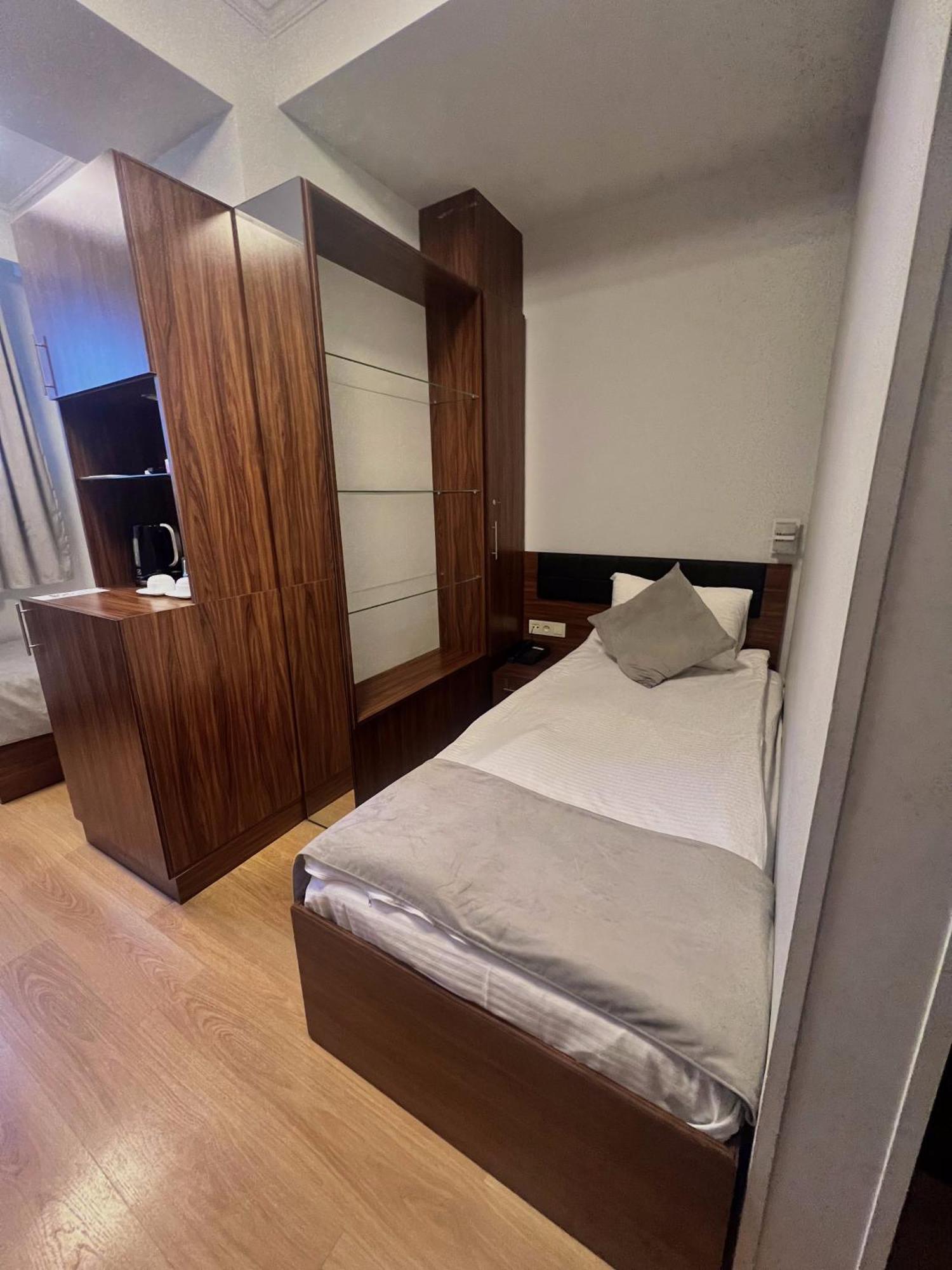 Mashtots Hotel Γιερεβάν Εξωτερικό φωτογραφία